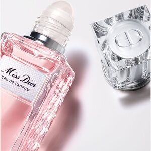New Miss Dior Eau de Parfum Roller-Pearl